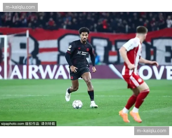 即时战报：勒沃库森利用角球由塔普索巴头球首开记录