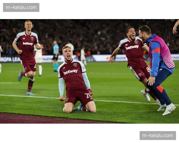 纽卡斯尔联1-2不敌西汉姆联,遭遇联赛三连败 纽卡斯尔联1-2不敌西汉姆联,遭遇联赛三连败