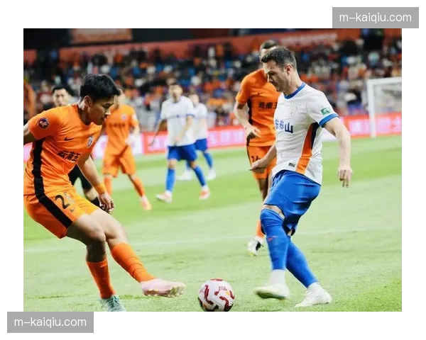 山东泰山2-0领先浙江队,新援中锋打入加盟后处子球 山东泰山2-0领先浙江队,新援中锋打入加盟后处子球