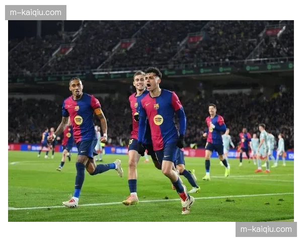 巴萨从拉玛西亚青训营提拔17岁前锋托尼·费尔南德斯加入一线队合练 巴萨从拉玛西亚青训营提拔17岁前锋托尼·费尔南德斯加入一线队合练